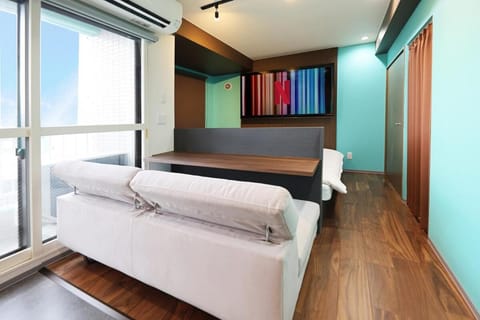 Living room, Photo of the whole room