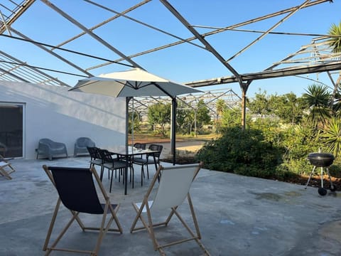 Patio, Dining area, Garden view