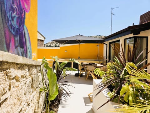 Patio, Garden