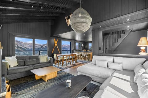 Communal lounge/ TV room, Living room