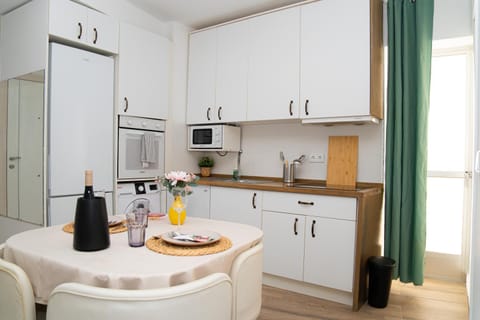 Communal lounge/ TV room, Communal kitchen