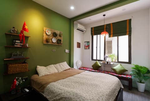 Bed, Living room, Photo of the whole room, Bedroom
