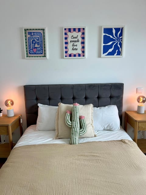 Bed, Decorative detail, Bedroom