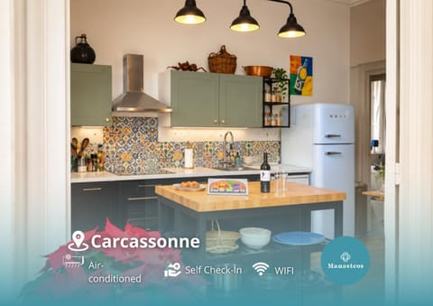Property logo or sign, Kitchen or kitchenette, Logo/Certificate/Sign, Text overlay, dishwasher, oven, stove