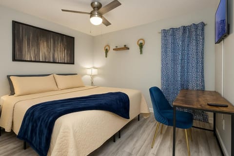 2BR King and Queen beds Games Stadium 6Flags Airport Apartment in Arlington