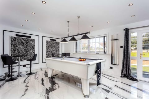 No22 Shalloch House - Donnini Apartments House in Ayr