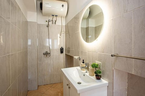 Dhermi's Icon Big 1BR Ap 7 Apartment in Dhërmi