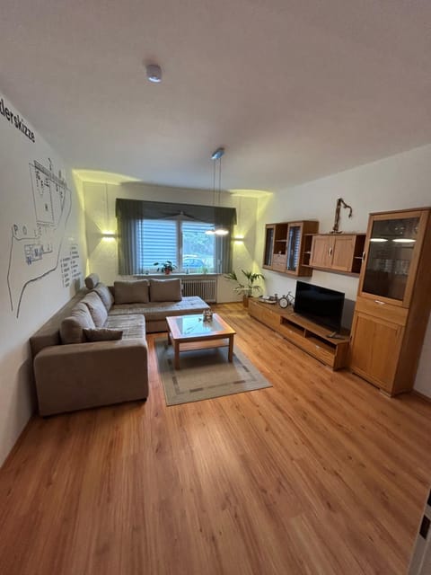 Communal lounge/ TV room, TV and multimedia, Living room, Photo of the whole room, Seating area, Evening entertainment