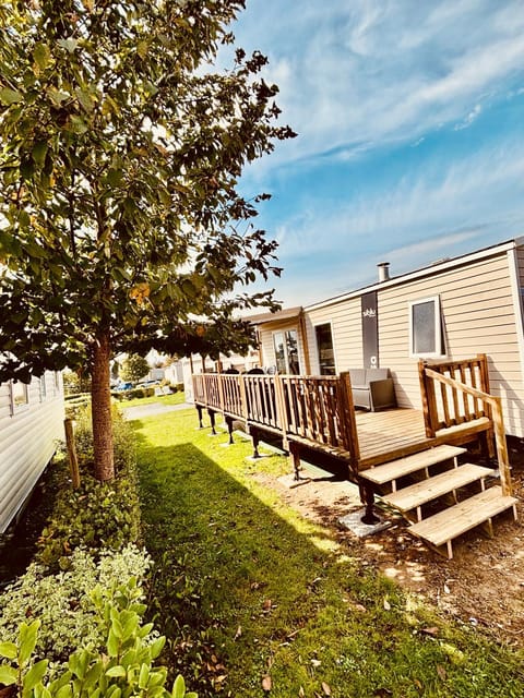 Bungalow tout confort 8 pers Campground/
RV Resort in Normandy