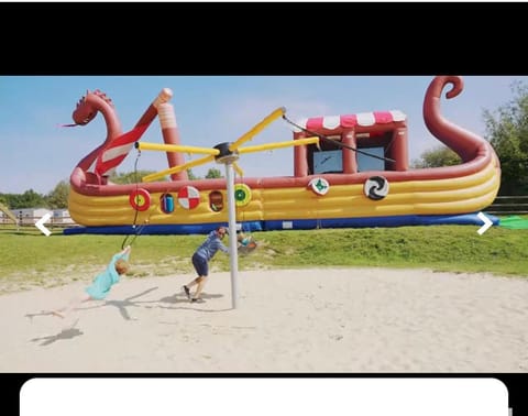 Bungalow tout confort 8 pers Campground/
RV Resort in Normandy