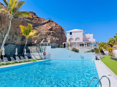 Summer, Swimming pool
