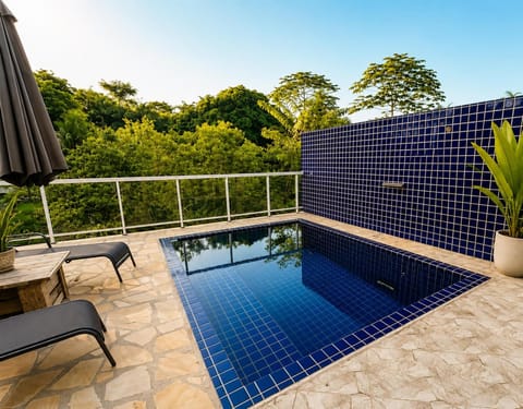 Day, Swimming pool, sunbed