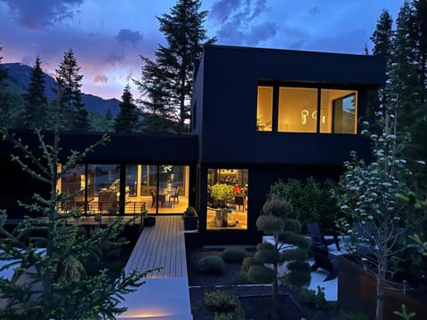 Luxury Modern Mountain Home House in Sundance