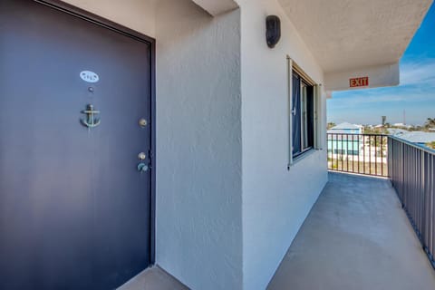 Surf Song #4G House in Estero Island