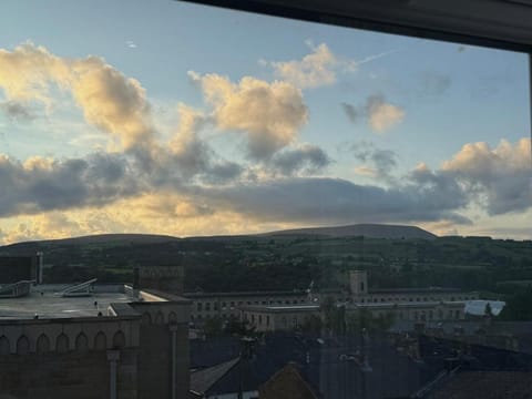 Nearby landmark, Day, Natural landscape, Mountain view, Sunrise, Sunset