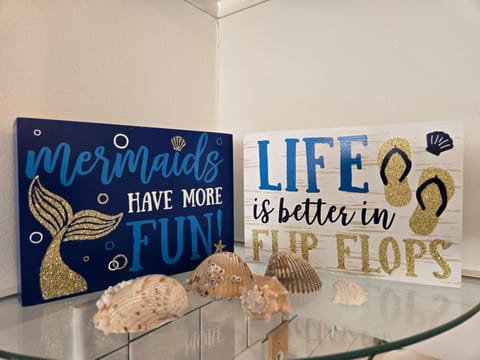 190 Anchorage Unit B (Right) Apartment in Estero Island