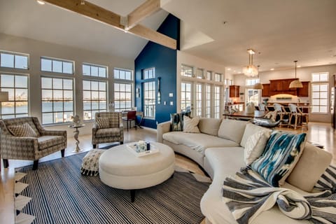 937 Prescott House in San Carlos Island