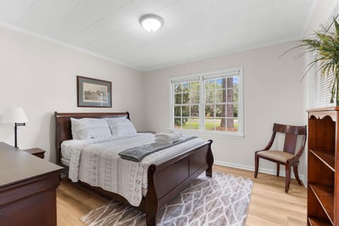 Southern haven on granade - family retreat House in Statesboro