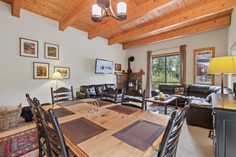 Comfort in the Sierras - Edelweiss 2BR - Kirkwood condo Apartment in Kirkwood