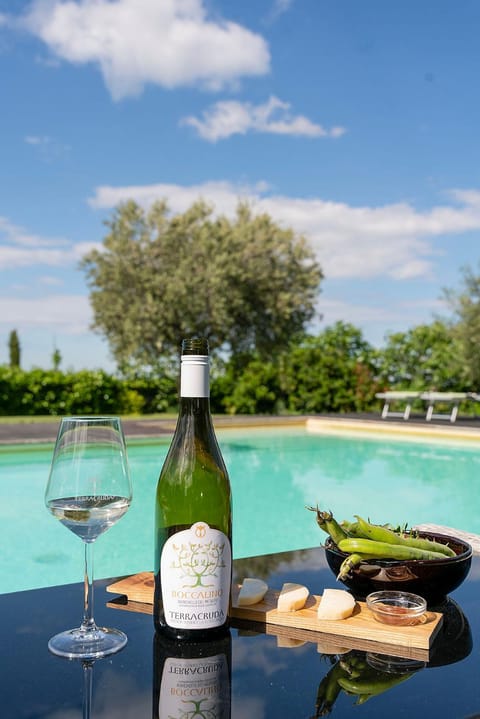 Natural landscape, Garden, Food and drinks, Food, Garden view, Pool view, Swimming pool, Swimming pool, Drinks, Alcoholic drinks