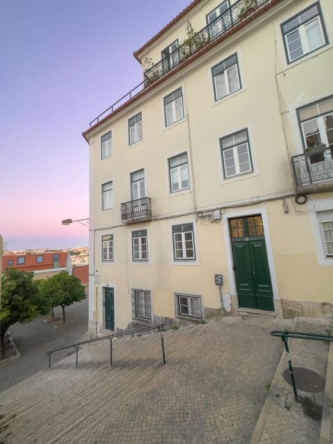 Property building, Facade/entrance, Day