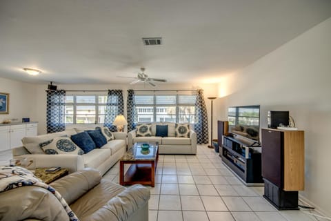 190 Anchorage Unit A (Left) Apartment in Estero Island