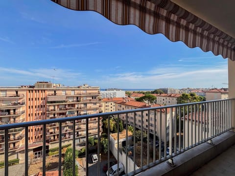 Property building, View (from property/room), Balcony/Terrace