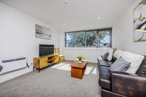 Communal lounge/ TV room, Living room, Seating area