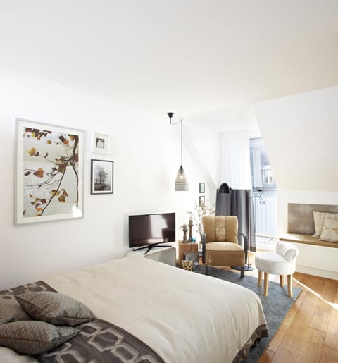 Living room, Bedroom
