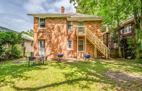 Property building, Day