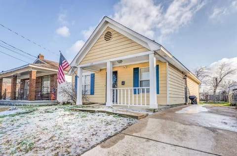 Property building, Day