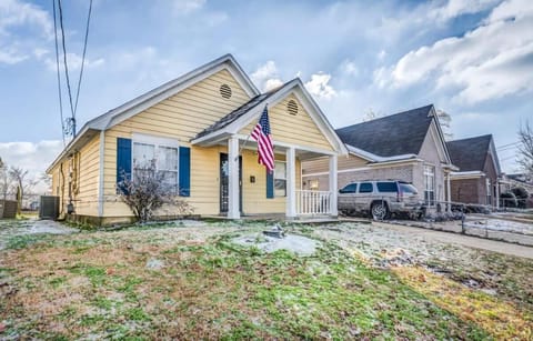 Property building, Day