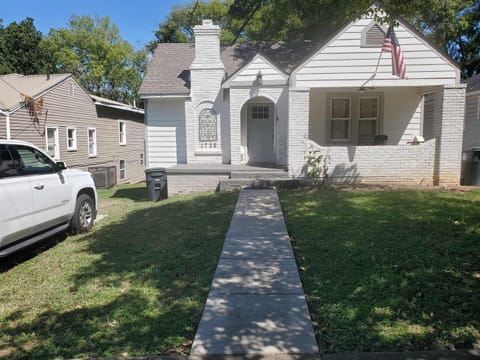 Property building, Day, Parking