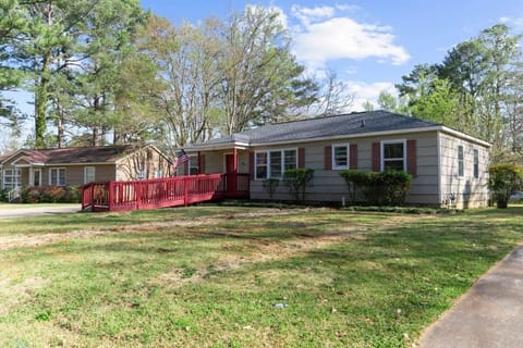 Property building, Day, Garden