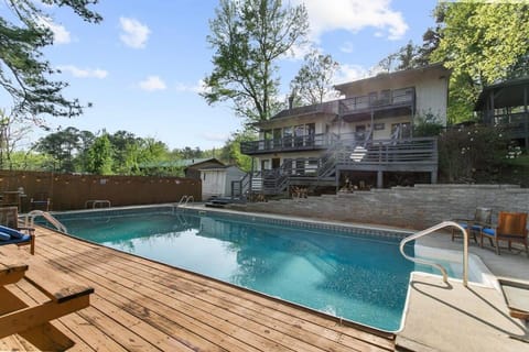 Property building, Day, Swimming pool, Swimming pool