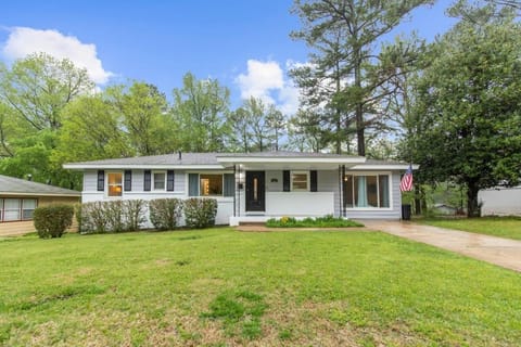 Property building, Day, Garden