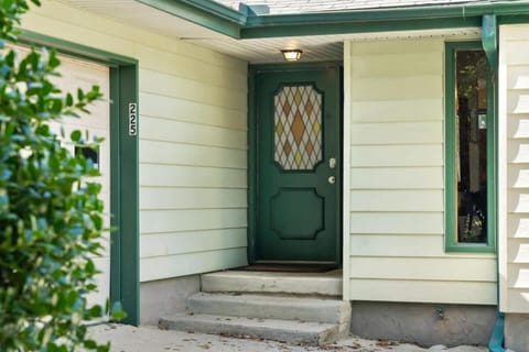 Facade/entrance, Day