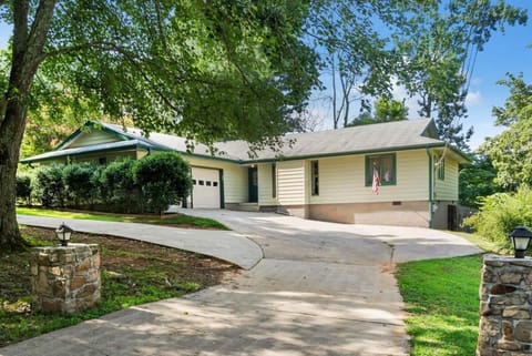 Property building, Day, Garden view