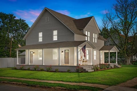 Property building, Day