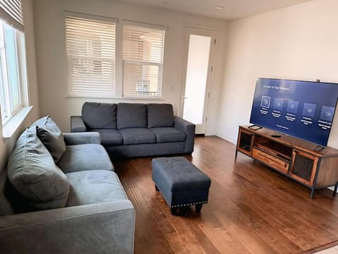Cozy Charm Newark Retreat with Free Wifi and AC Apartment in Fremont