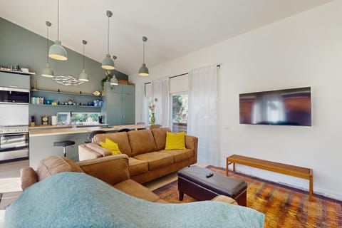 The Island Quarters House in Bainbridge Island