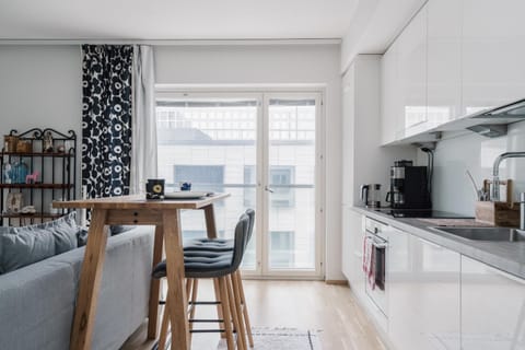 Kitchen or kitchenette, Living room, Seating area, Dining area