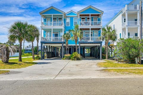 Home Beach Home House in Garden City