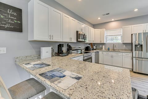 2 Mi to Marina and Lake Cumberland! Newly Built Home House in Lake Cumberland