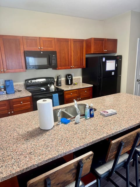 3 Bedroom 4 Bed Private Patio Home on GSU Campus Apartment in Statesboro