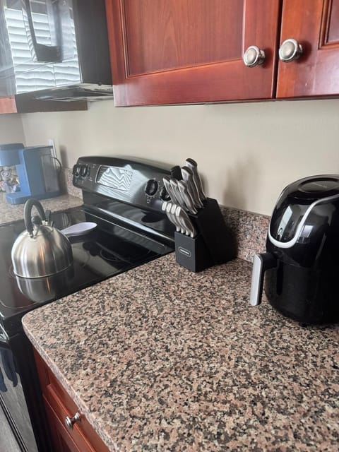 3 Bedroom 4 Bed Private Patio Home on GSU Campus Apartment in Statesboro