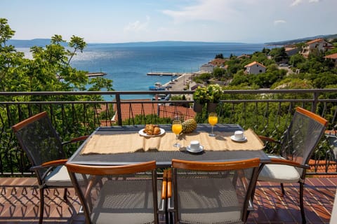 View (from property/room), Balcony/Terrace, Seating area, Dining area, Sea view