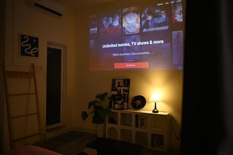 Communal lounge/ TV room, TV and multimedia, Evening entertainment