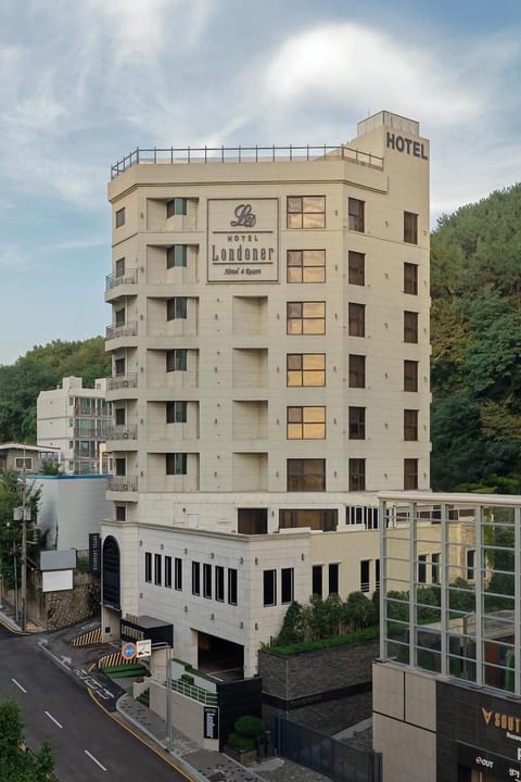 Property building, Day