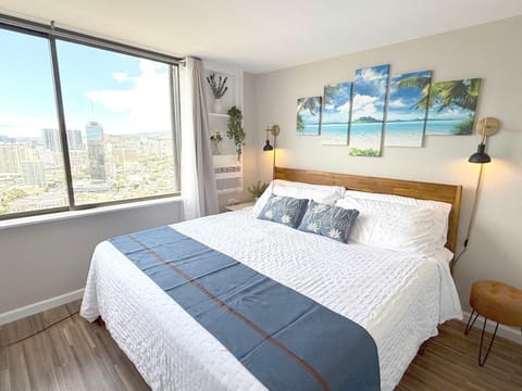 Brand New Waikiki 2BD 2BA Ocean City View, Tax included Apartment in McCully-Moiliili